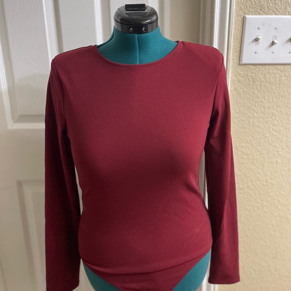 Express Ladies Top - Picture 3 of 9